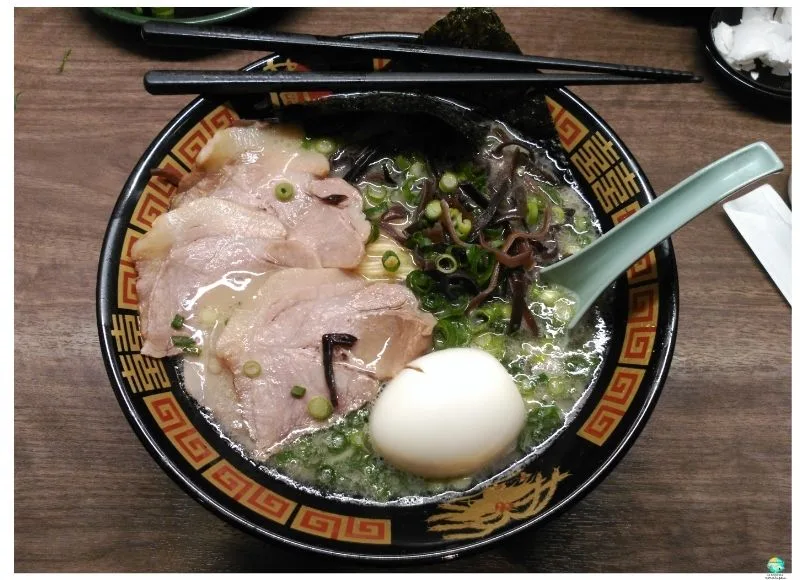 Comer en Japón ramen inhiban