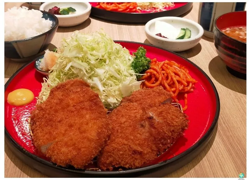 Comer en Japón tonkatsu